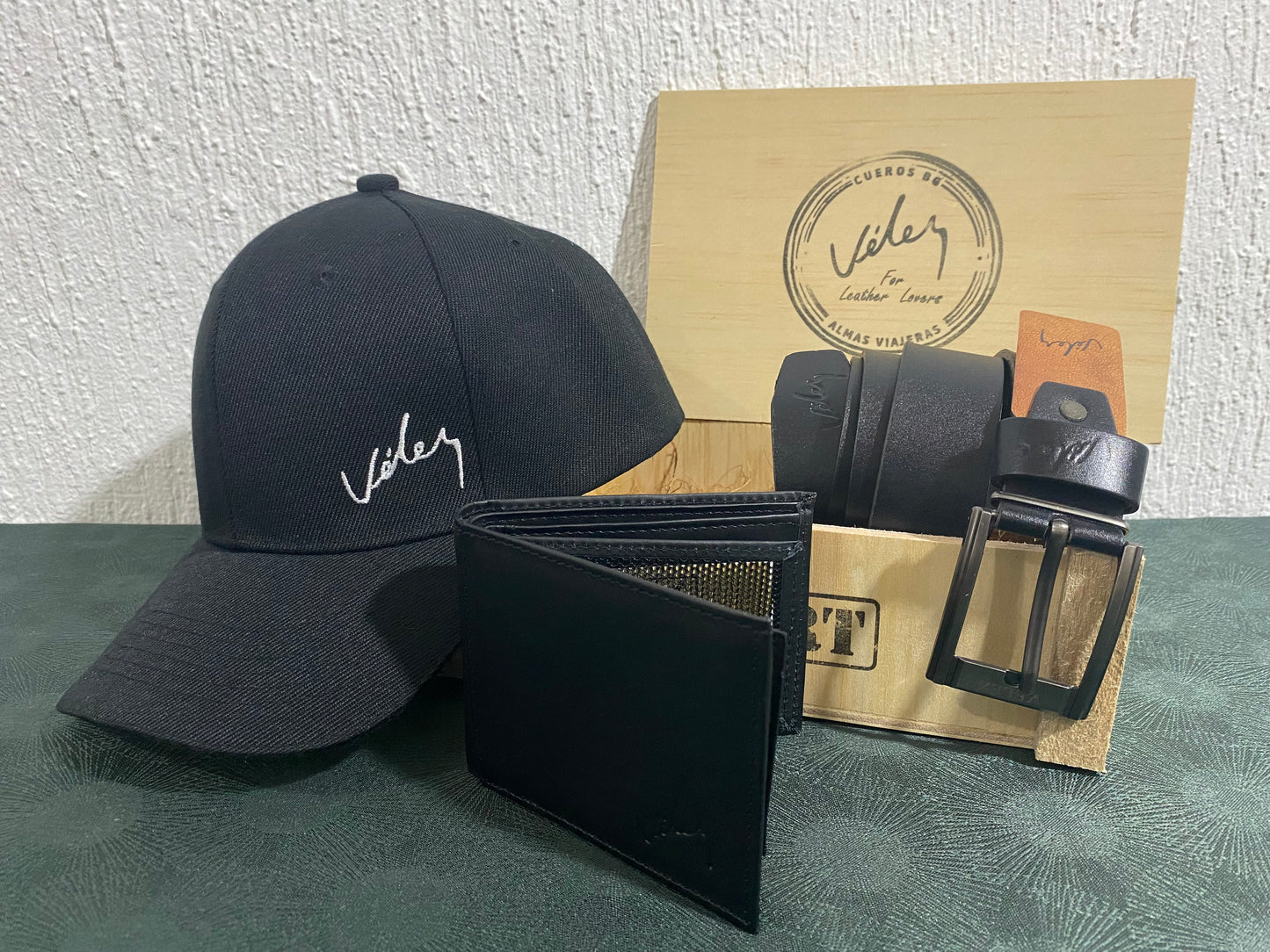 Combo Vélez Premium: Gorra + Correa + Billetera
