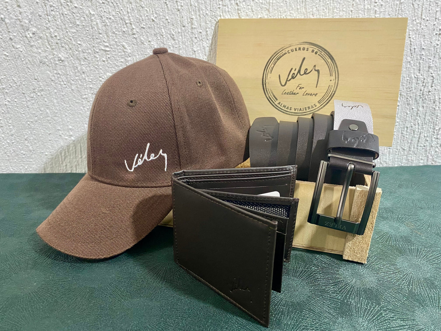 Combo Vélez Premium: Gorra + Correa + Billetera
