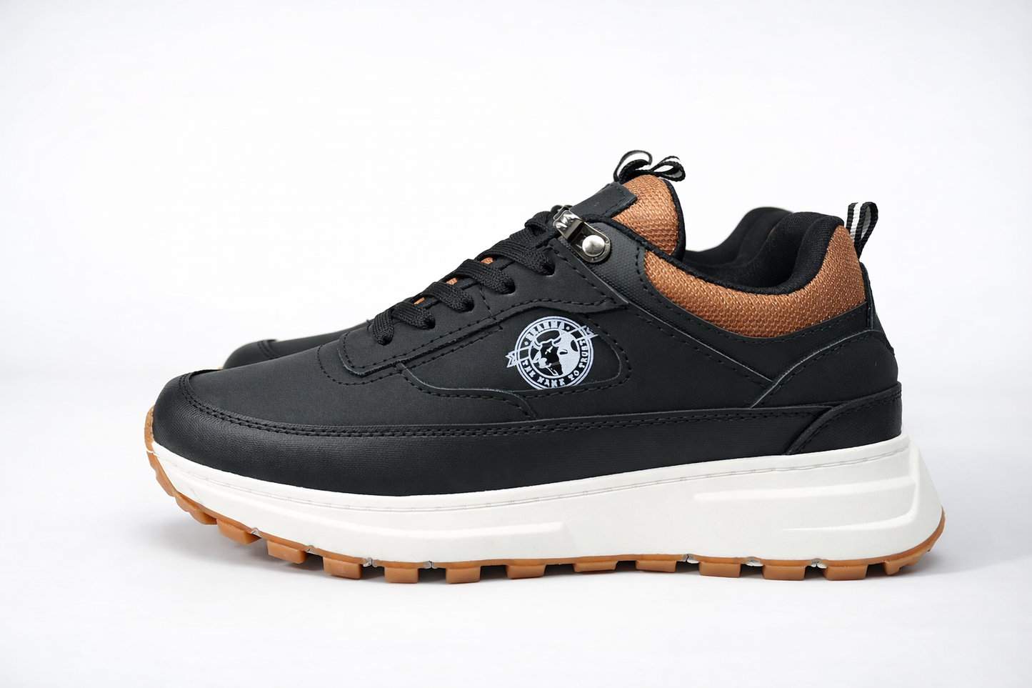 Tenis B. Strike
